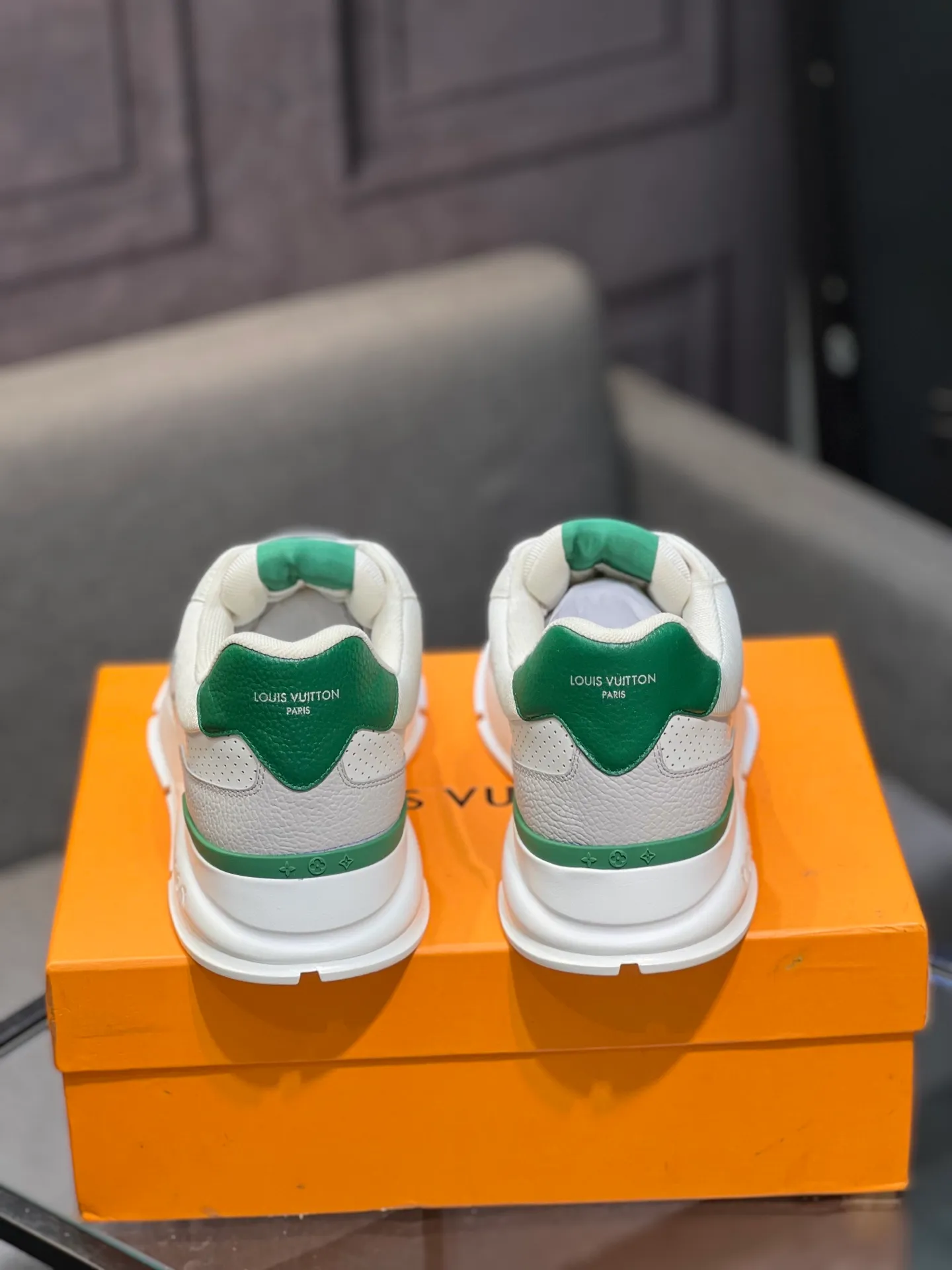 Men's shoes 💰640 LV | Louis Vuitton 2025𝐬𝐬 New spring and summer styles for couples, men's styles come out first. The counter features the latest casual shoes. Hard goods are new🆕 ❥Purchase level! Full of high-end feel! A popular model among bloggers at home and abroad, it’s retro and fashionable and looks amazing on your feet! Wear a lot of happiness! Mainly recommended model on the official website★ ▪️Upper: Original custom-made imported calfskin fabric ▪️Inner lining: breathable gauze imported from Italy ▪️Outsole: rubber foam ➕tpu high-end outsole ▪️Shoe size: 36-44 (customized for 45 and 46)